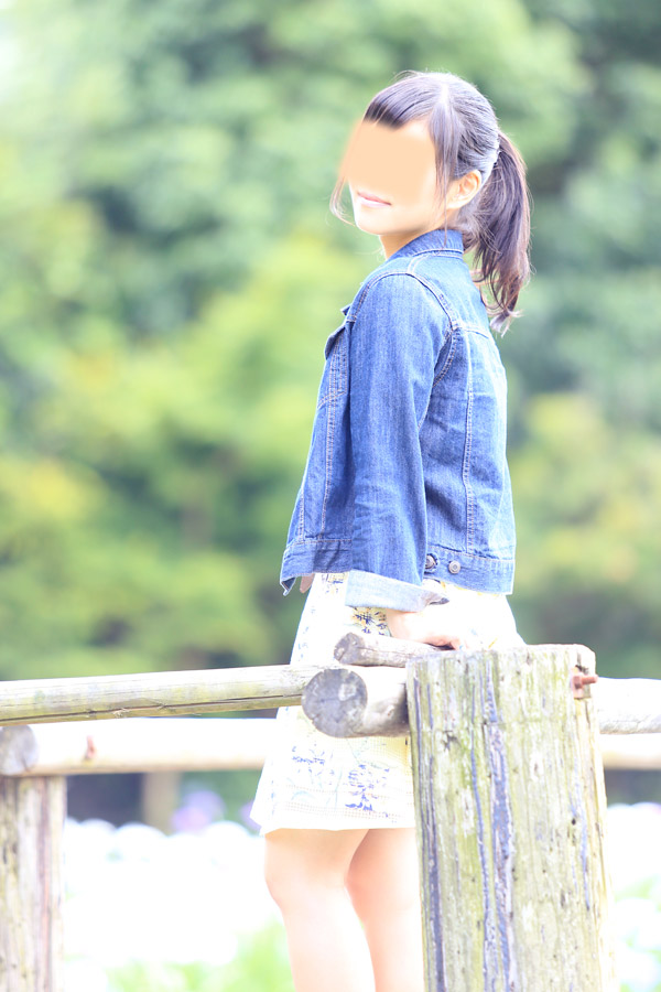 白間りほ 染谷花しょうぶ園